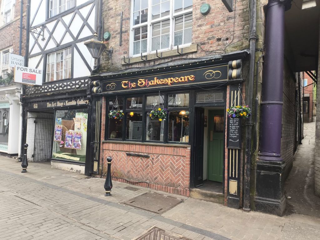 External of the Shakespeare Tavern on Saddler Street, Durham.